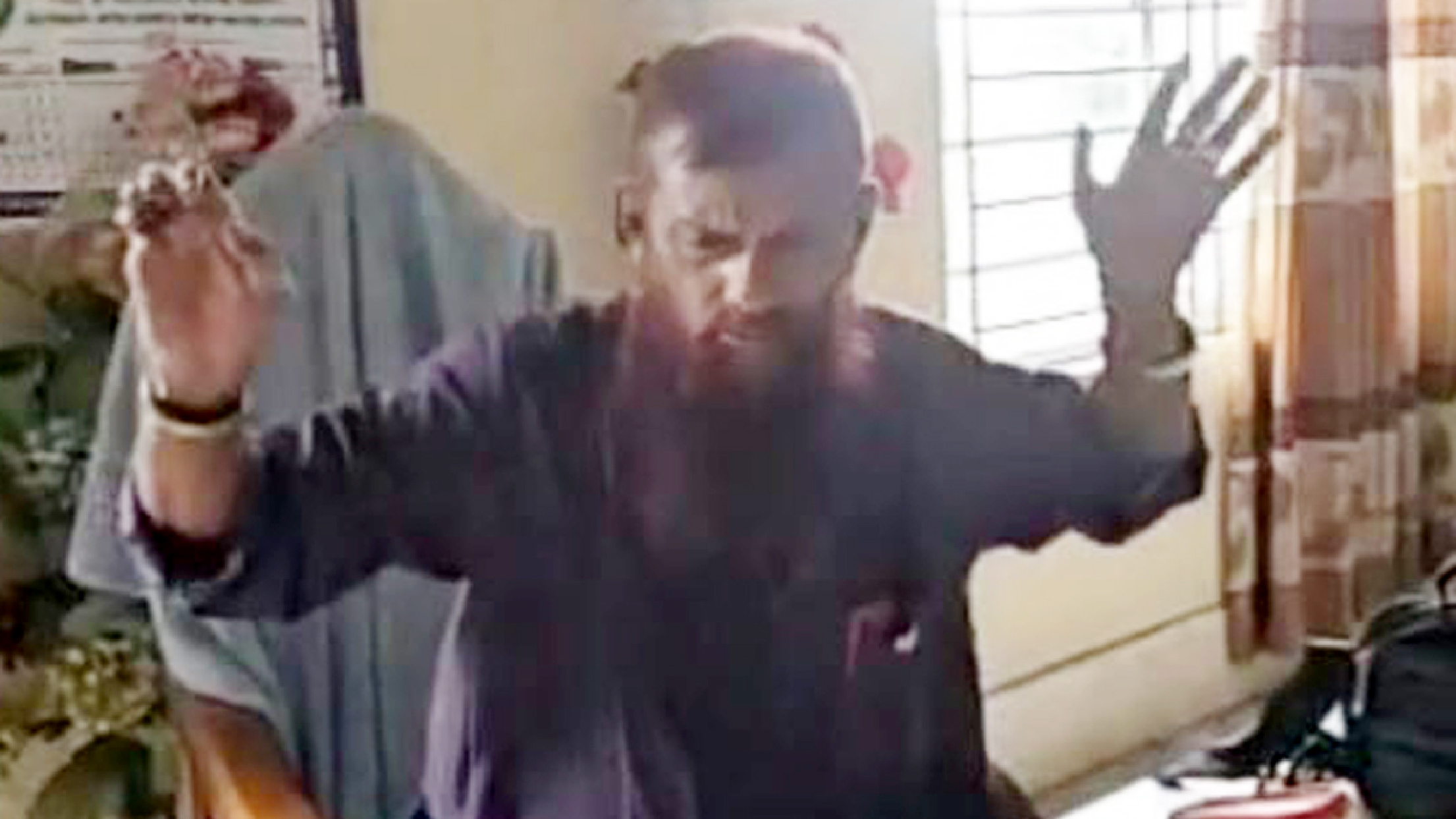 বিদ্যালয়ে মদ্যপান ও মাতলামি করা সেই প্রধান শিক্ষক বরখাস্ত, এমপিও স্থগিত