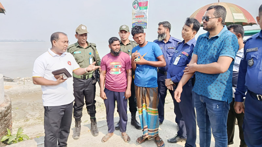 অবৈধভাবে বালু তোলায় অর্ধলাখ টাকা অর্থদণ্ড