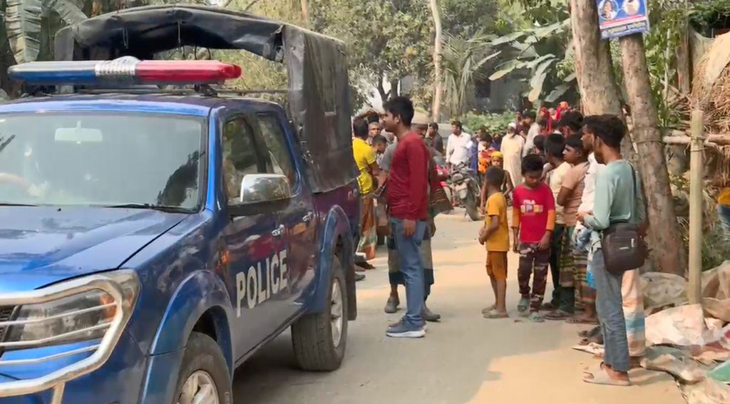 শাহজাদপুরে স্ত্রীকে কুপিয়ে হত্যা, স্বামী আটক