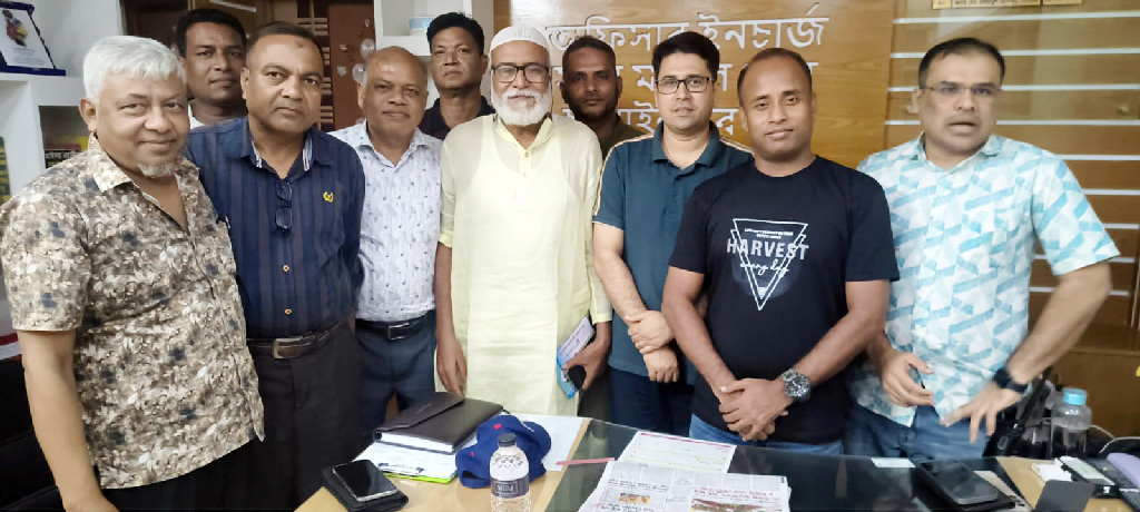 দুই শ্রমিক সংগঠনের বিরোধের অবসান, চাঁদার টাকা বাঁটোয়ারা করে দিল পুলিশ