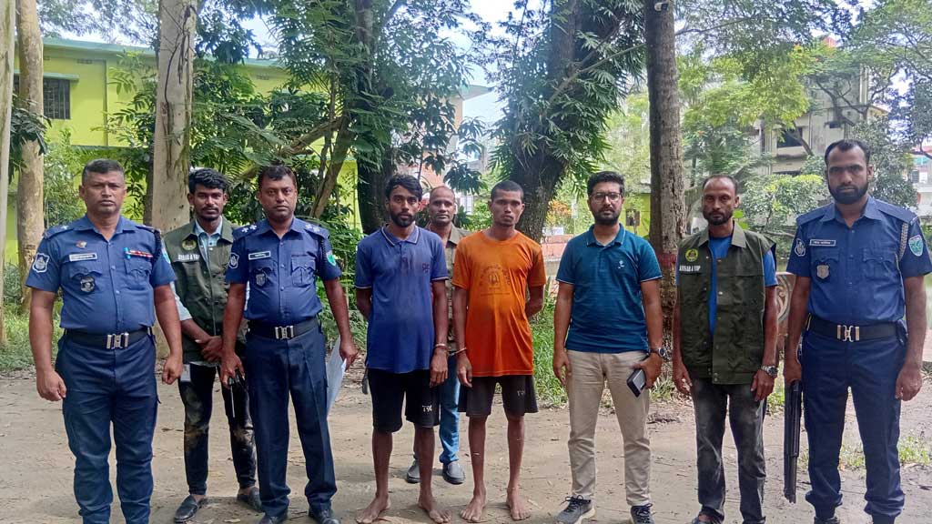 শ্রীমঙ্গলে অবৈধভাবে বালু তোলায় দুজনের কারাদণ্ড