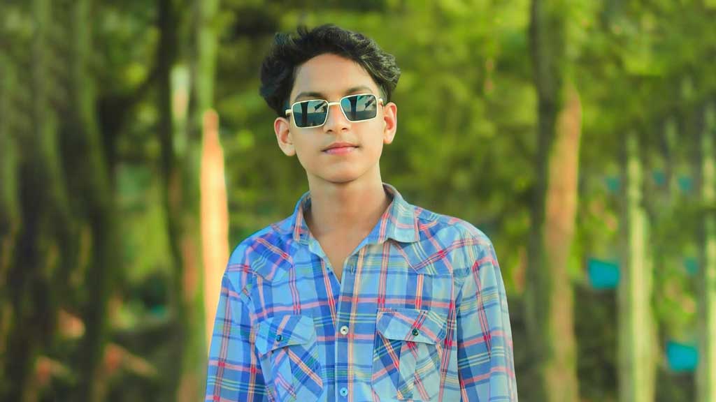 কুপিয়ে তিন ভাগ করার হুমকি, ২ ঘণ্টা পর ছুরিকাঘাতে খুন