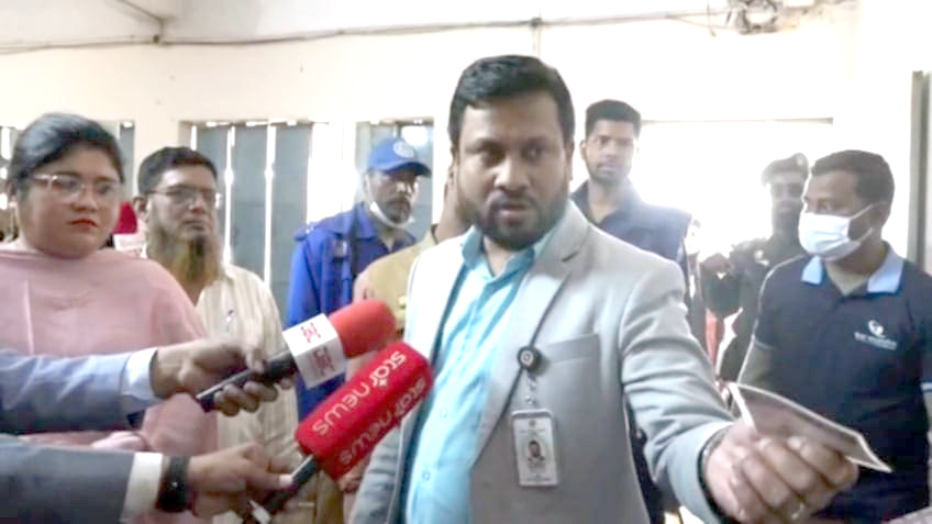 গাজীপুরে ১ ঘণ্টা লাইনে দাঁড়িয়ে থেকে দেখলেন ভোট হয়ে গেছে, সহকারী প্রিসাইডিং কর্মকর্তাসহ ৩ জন প্রত্যাহার