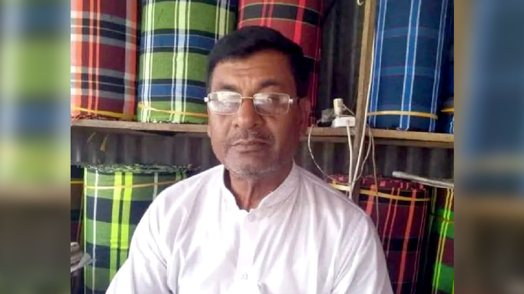 শ্রীপুরে অটোরিকশা থেকে ছিটকে পড়ে ইউপি সদস্যের মৃত্যু