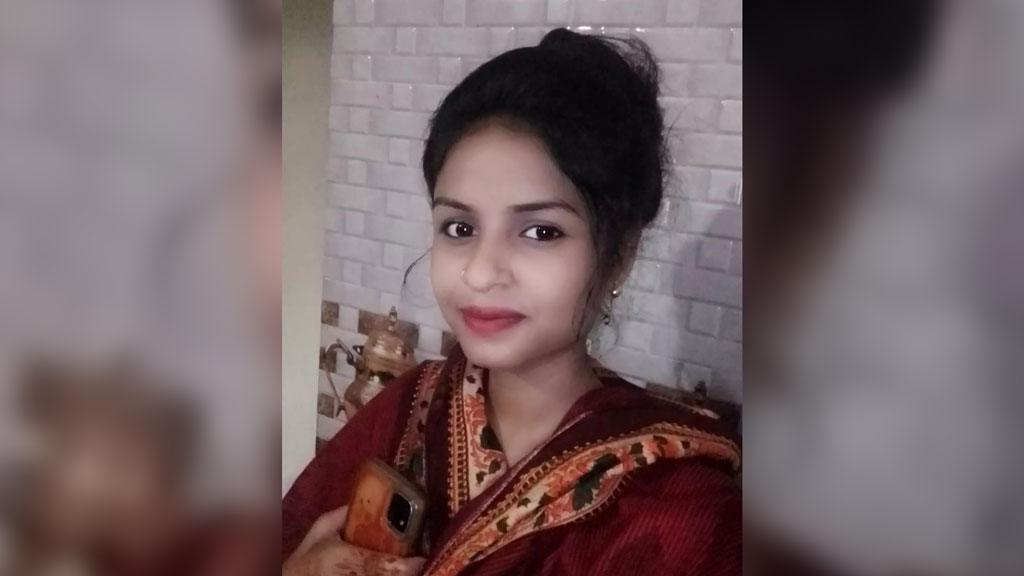স্ত্রীকে পিটিয়ে শ্বাসরোধে হত্যা, পলাতক স্বামী