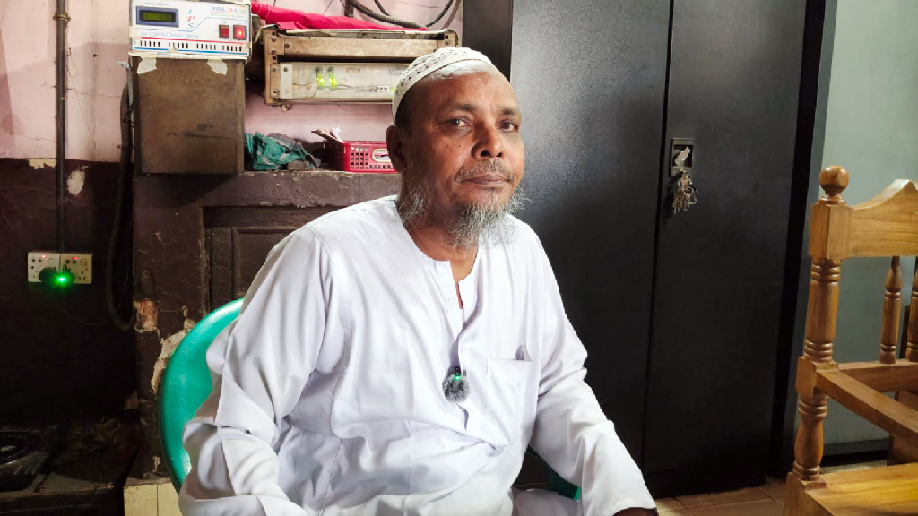 টিকিট না কেটে ট্রেন ভ্রমণ, ২৭ বছর পর সেই ভাড়া ফেরত দিলেন বৃদ্ধ