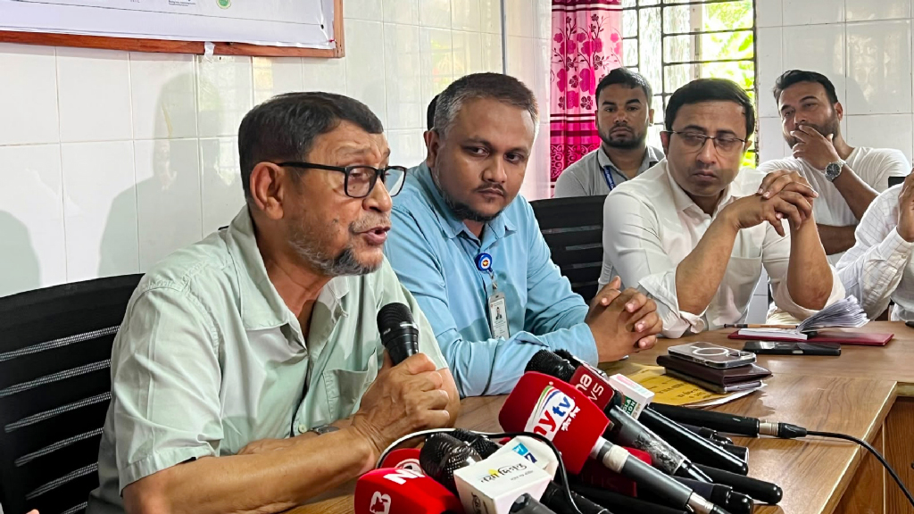 সরকার ব্যর্থ হলে দেশে কেউ বাস করতে পারবে না: স্বাস্থ্যমন্ত্রী