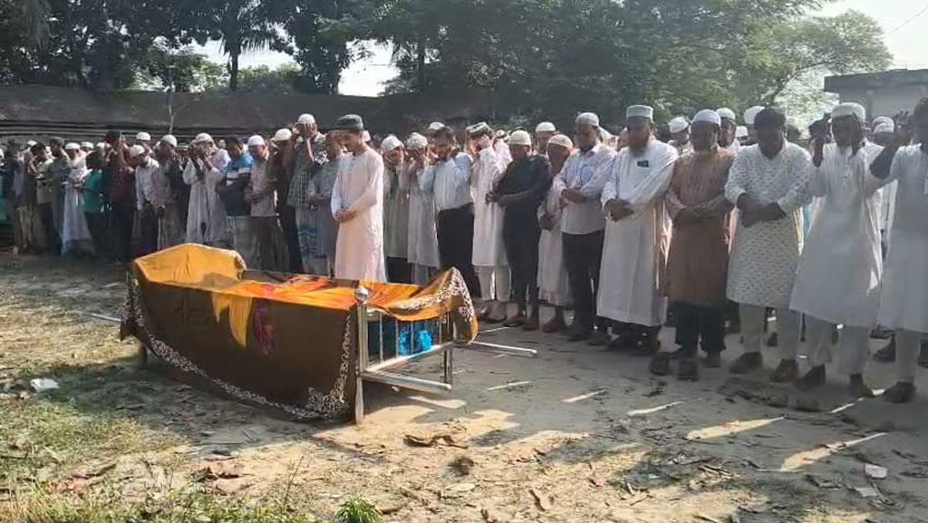 মেট্রোরেলের বেয়ারিং প্যাডে নিহত আবুল কালাম: মা-বাবার কবরের পাশে চিরনিদ্রায় শায়িত