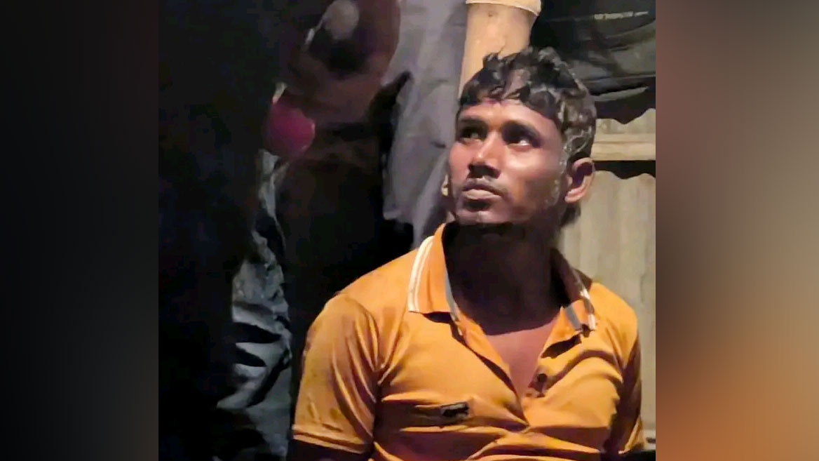 হত্যার পর শিশুপুত্রকে ঘরের ভেতরে পুঁতে রাখেন বাবা