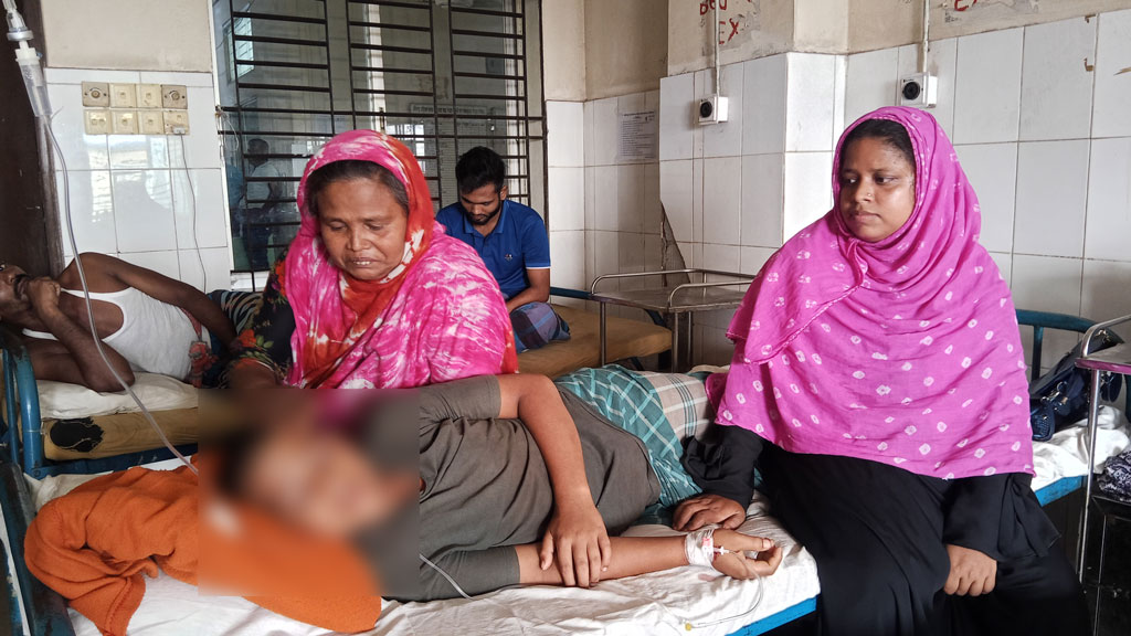 ফরিদপুরে চুরির অপবাদে হাত-পা ও চোখ-মুখ বেঁধে শিশুকে নির্যাতন
