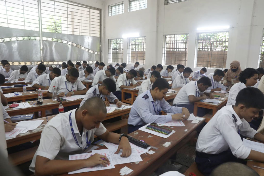 শুরু হলো এসএসসি ও সমমান পরীক্ষা, অংশ নিচ্ছে সাড়ে ১৮ লাখ শিক্ষার্থী