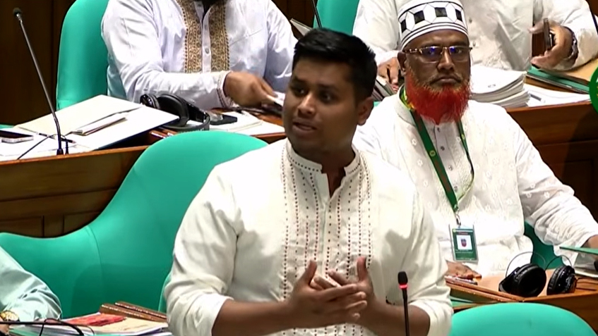 রাস্তাটি মাত্র ১৮ ফুট প্রশস্ত, এলাকায় মুখ দেখাইতে পারি না: হাসনাত