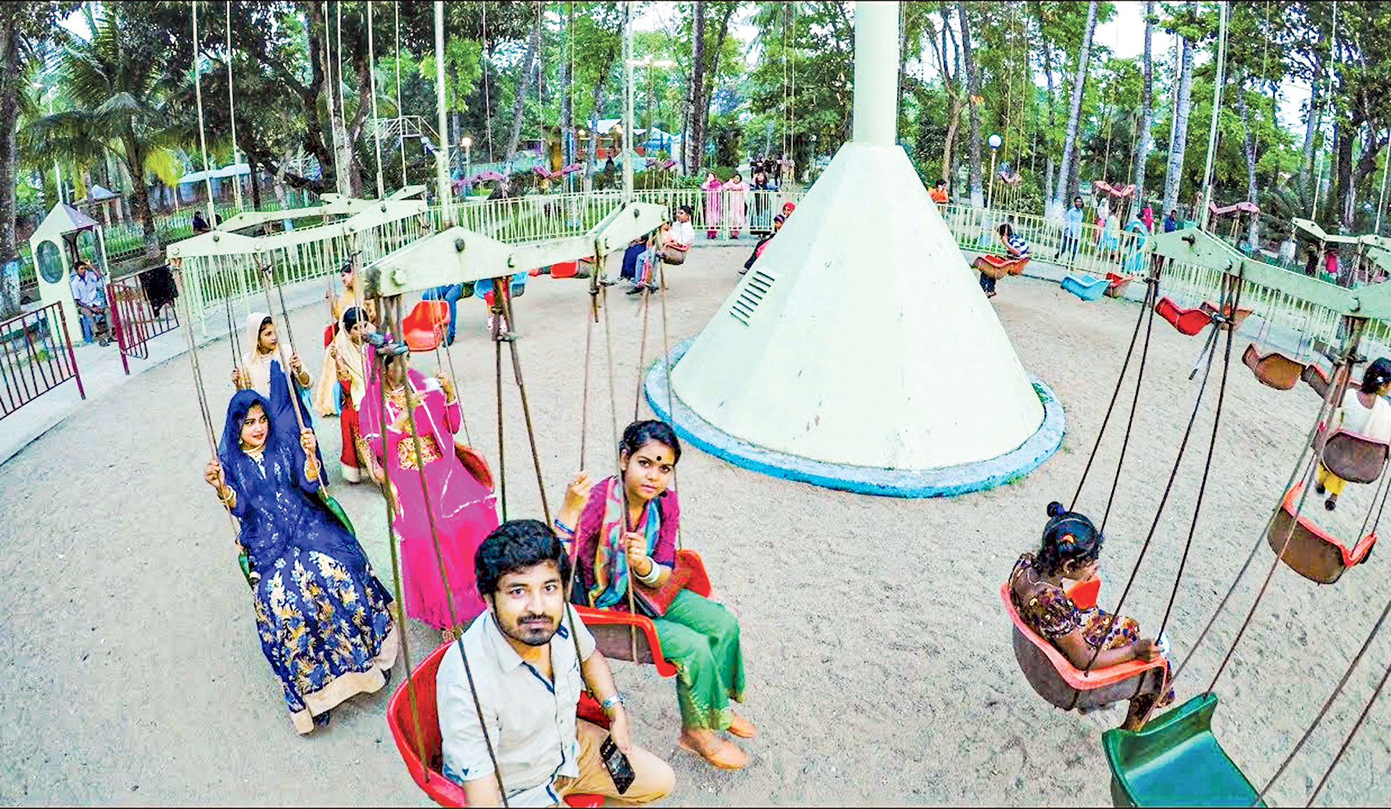 ফি বাড়লেও বাড়েনি সুবিধা