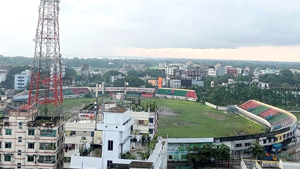 চাঁদপুর জেলা স্টেডিয়ামে ফিরছে বড় ফুটবলের আসর