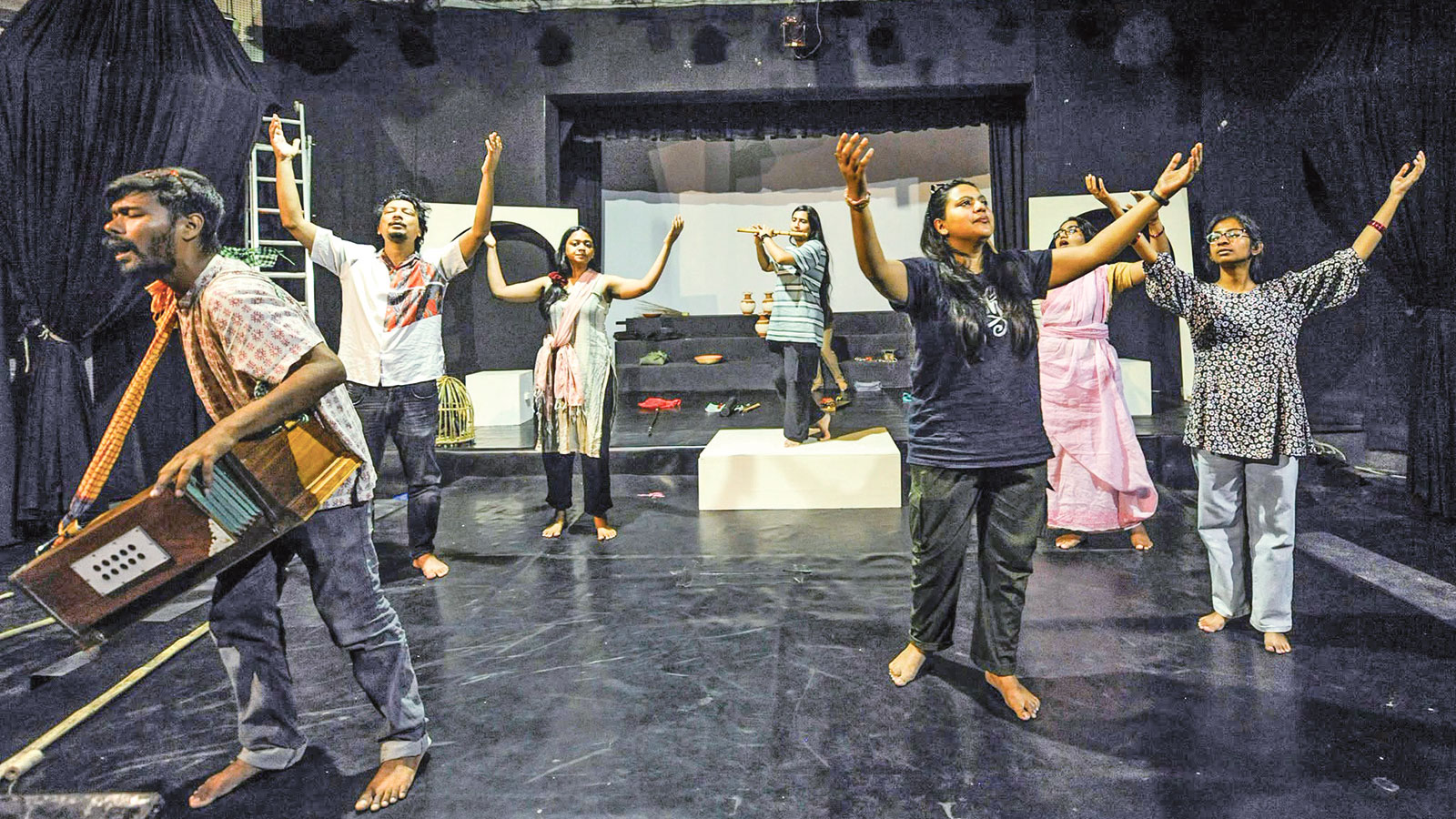 আসছে থিয়েট্রিক্যাল কোম্পানির প্রথম প্রযোজনা ‘মলুয়া’