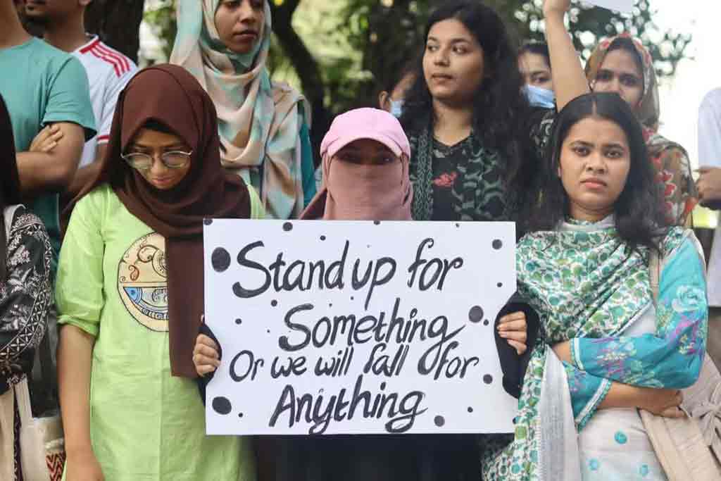 উপাচার্যের পুনর্বহালের দাবিতে চুয়েটে তৃতীয় দিনের শাটডাউন