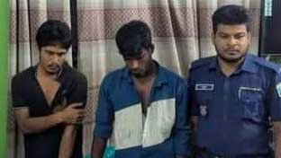 ব্যবসায়ীর মাথায় পিস্তল ঠেকিয়ে চাঁদা দাবি, ধরে পিটুনির পর দেখা গেল সেটি খেলনা