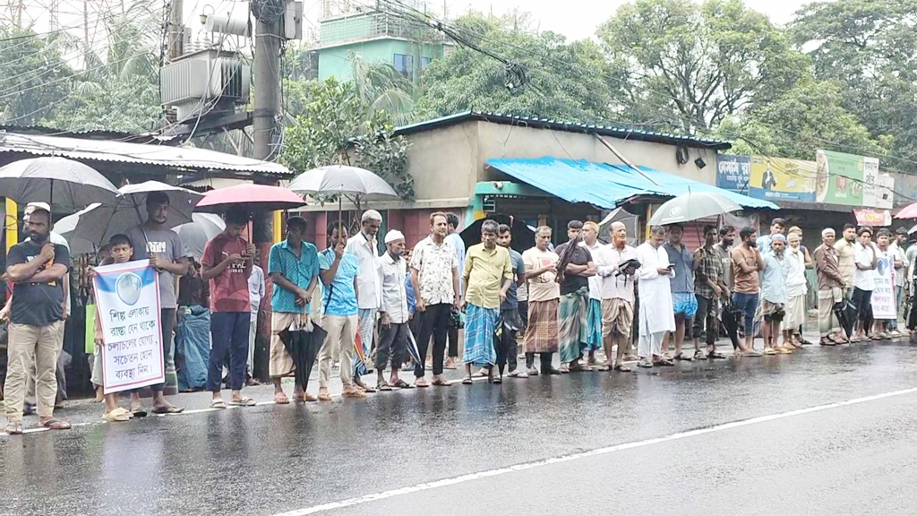 গুদাম নির্মাণের কারণে বন্ধ পানি নিষ্কাশন, জলাবদ্ধতা নিরসনের দাবি এলাকাবাসীর