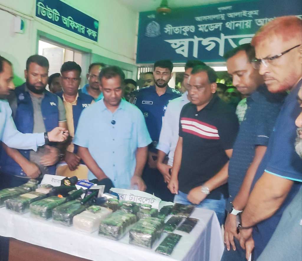 সীতাকুণ্ডে প্রাইভেট কারে থাকা গ্যাস সিলিন্ডারে মিললো সাড়ে তিন কোটি টাকার ইয়াবা