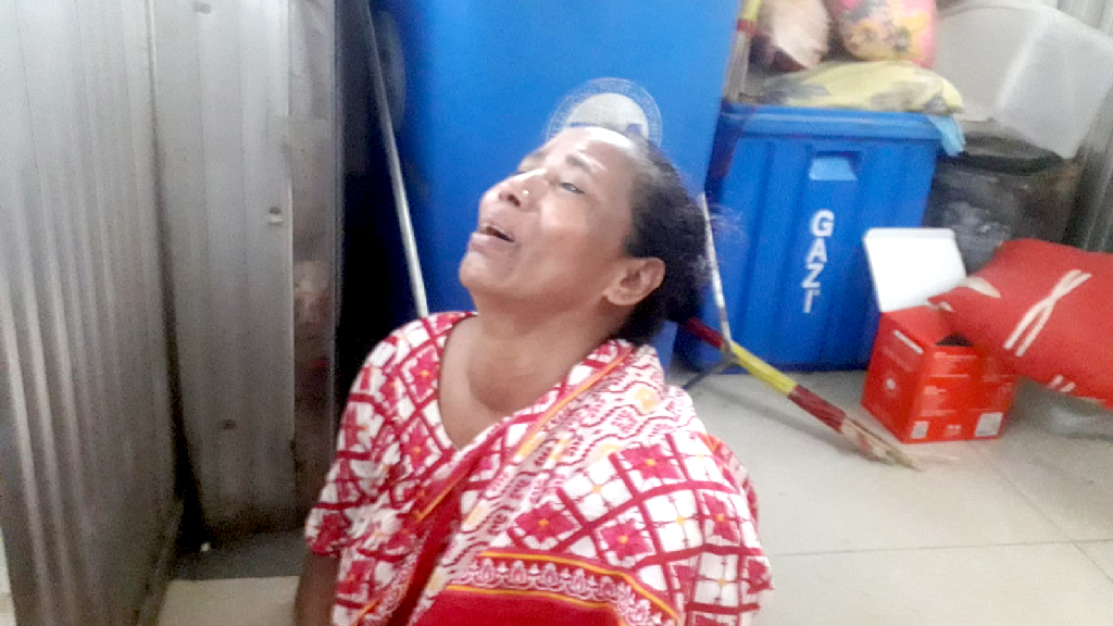 প্রেম করে বিয়ের চার মাসের মাথায় হাসপাতালে স্ত্রীর মরদেহ রেখে পালালেন স্বামী