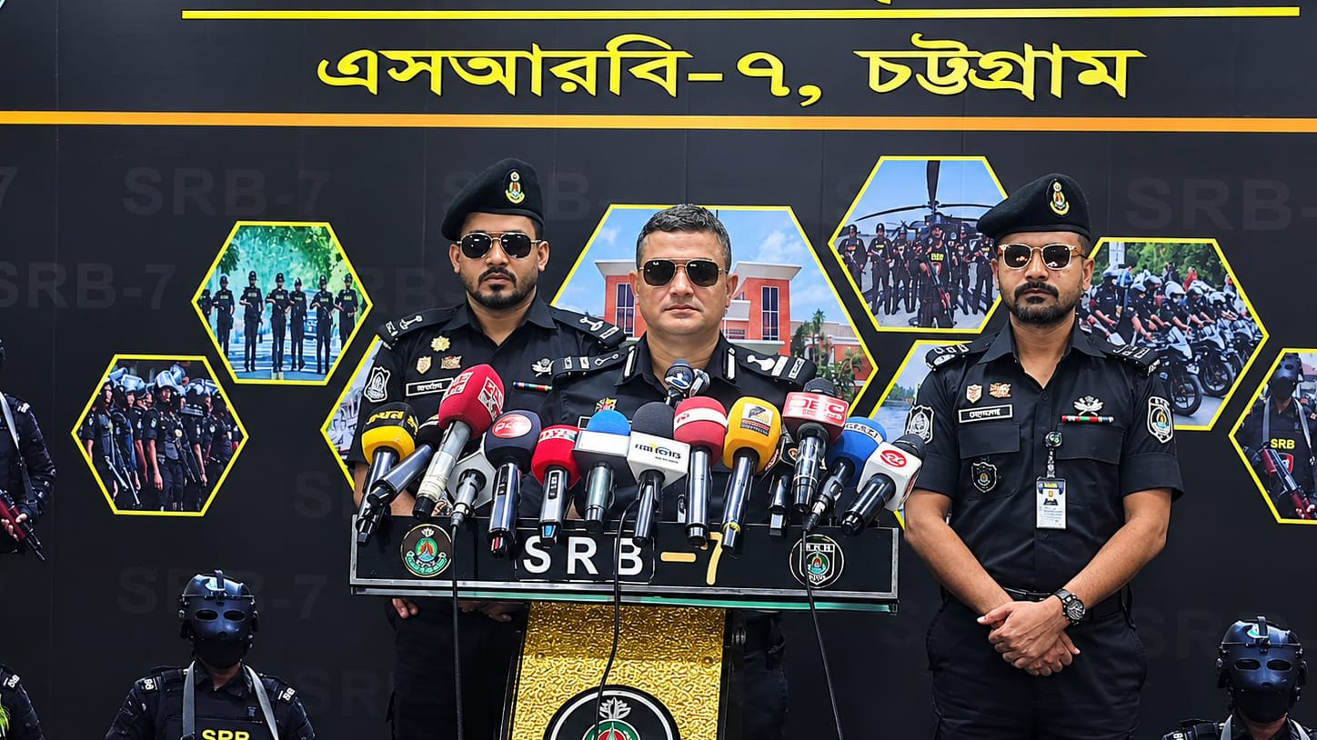অনলাইন জুয়ায় হেরে স্ত্রীকে ছুরিকাঘাতে হত্যা, স্বামী আটক