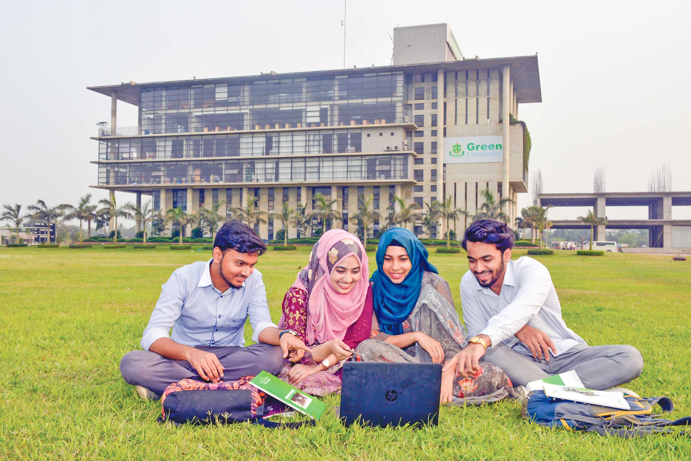 ক্যাম্পাসে ক্যারিয়ার প্রস্তুতি: স্বপ্ন, লক্ষ্য ও বাস্তবায়ন