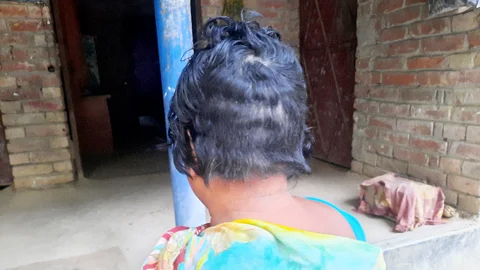 পরকীয়ার অপবাদে বাড়িতে ঢুকে নারীকে মারধর, চুল কেটে শরীরে মরিচের গুঁড়া