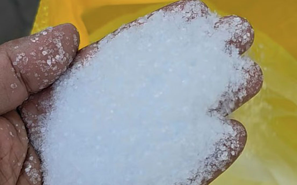 নিষিদ্ধ ঘনচিনির আরও ৪২০০ কেজি চালান জব্দ