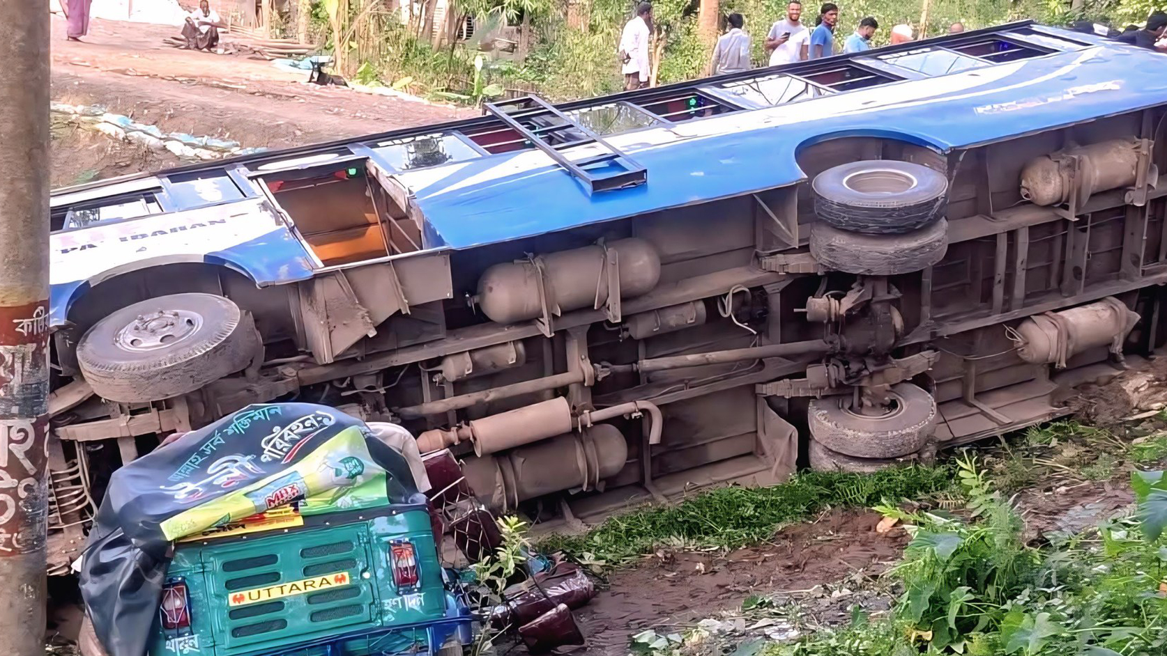 সুনামগঞ্জে বাস-অটোরিকশার মুখোমুখী সংঘর্ষ, নিহত ৫