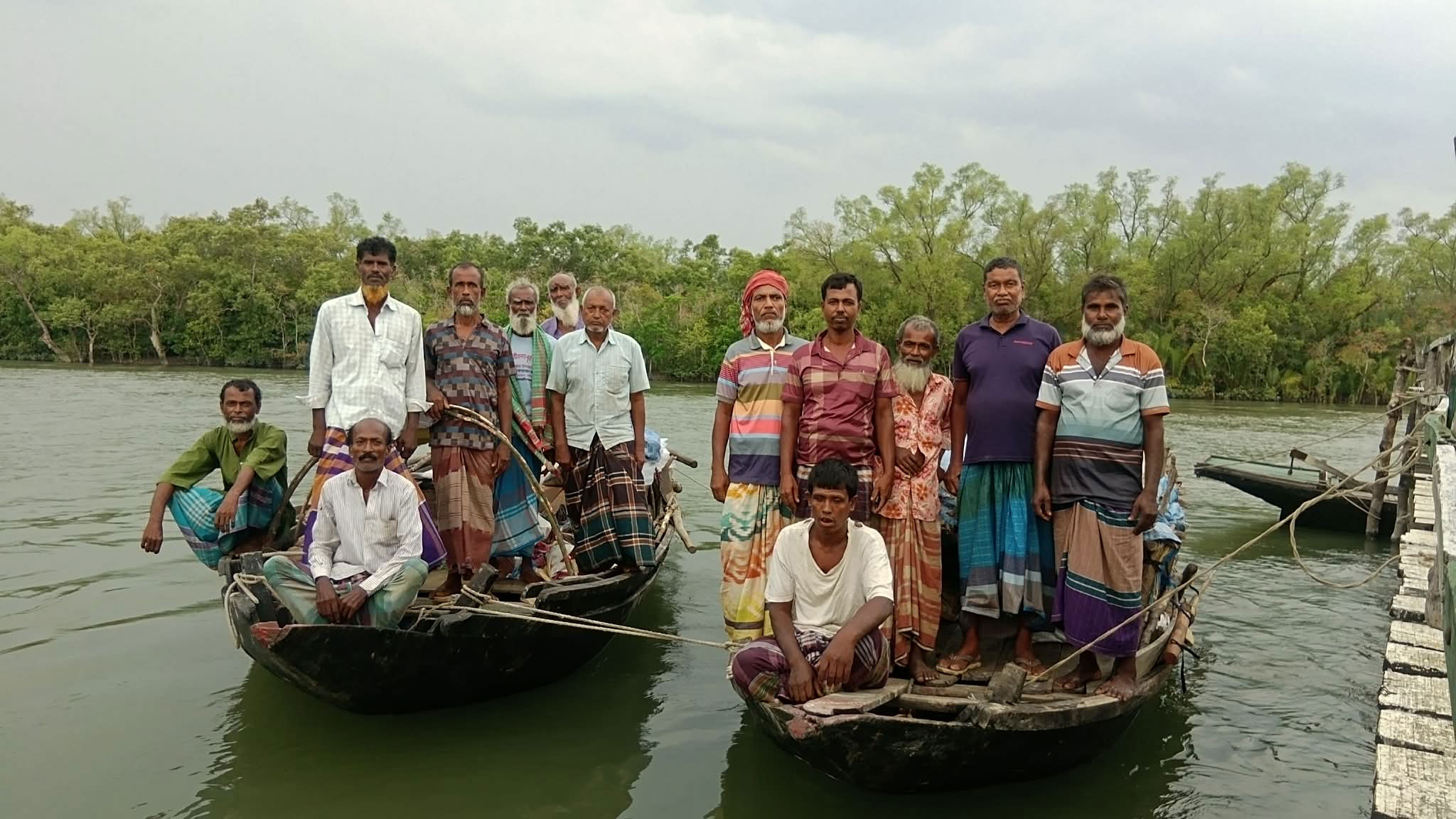 বনদস্যুদের মুক্তিপণ দিয়ে বাড়ি ফিরলেন ১৩ মৌয়াল
