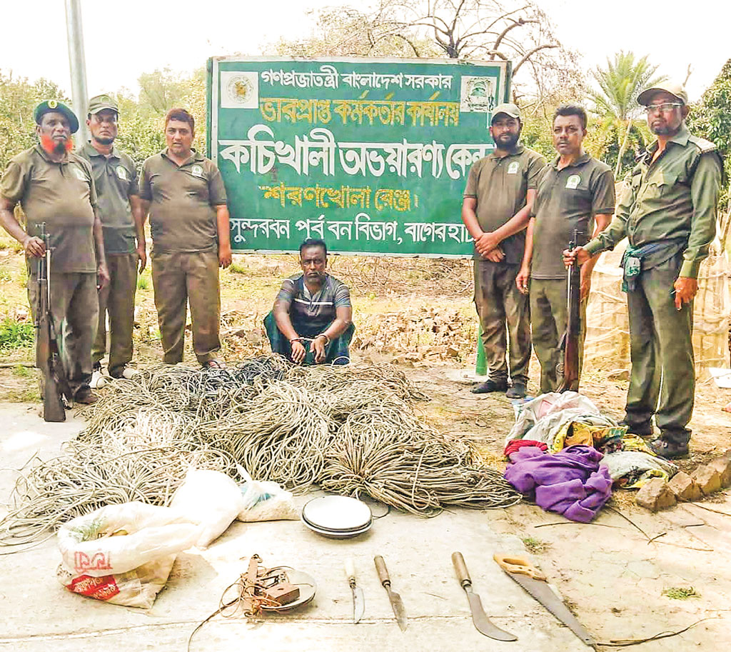 বনের জলে বিষ, বাড়ছে ঝুঁকি