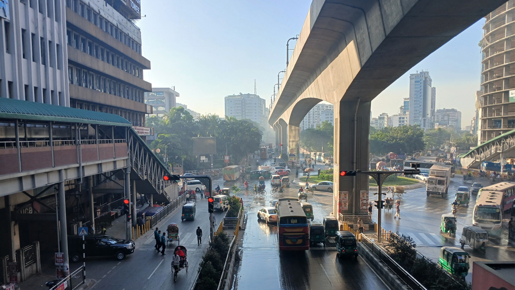 রৌদ্রোজ্জ্বল সকালে ঢাকার তাপমাত্রা ১৯ ডিগ্রি সেলসিয়াস