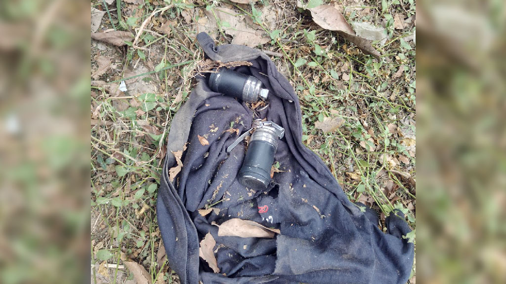 সুপ্রিম কোর্ট চত্বর থেকে ৬টি সাউন্ড গ্রেনেড উদ্ধার