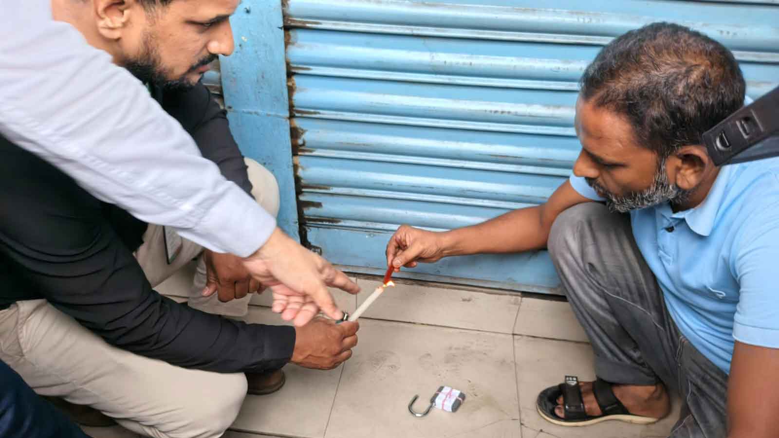 ডিএসসিসির অভিযানে সায়েদাবাদে অবৈধ ৫০টি বাস কাউন্টার সিলগালা