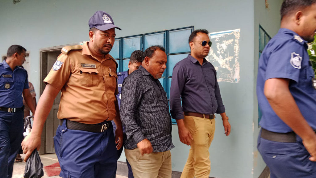 গোডাউন থেকে রেললাইনের পাত চুরি, প্রকৌশলী আটক