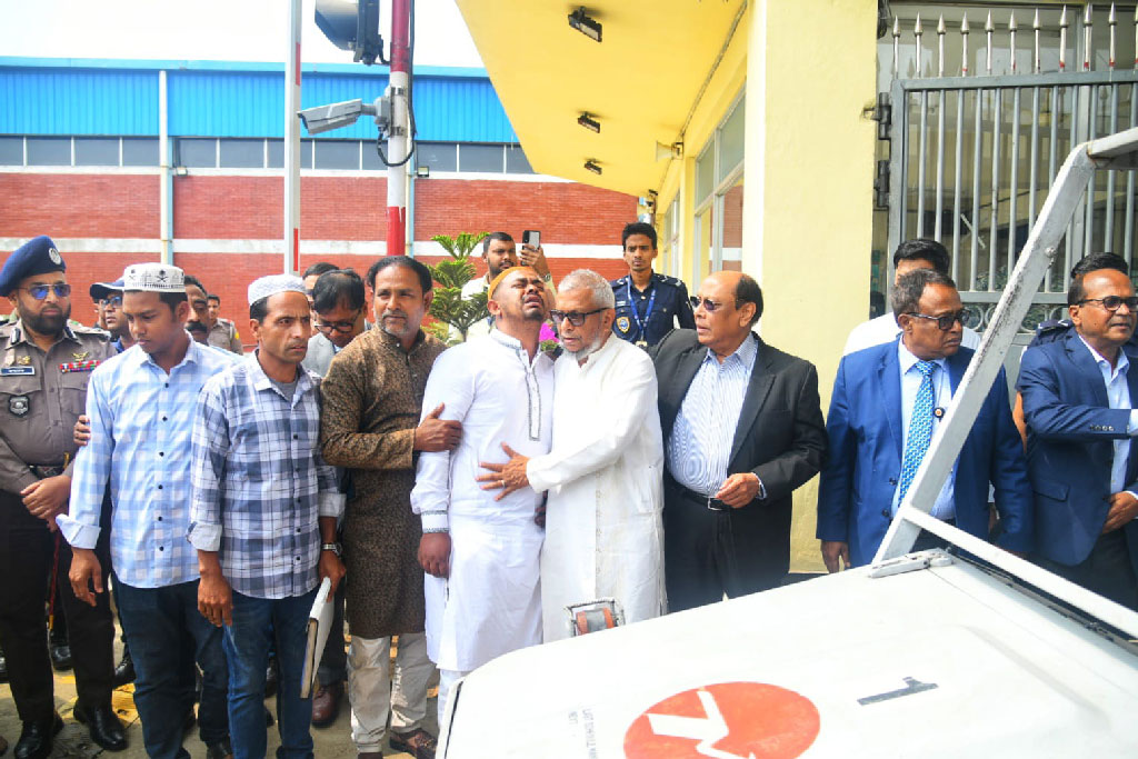 আরব আমিরাতে নিহত প্রবাসীর মরদেহ সিলেট পৌঁছেছে