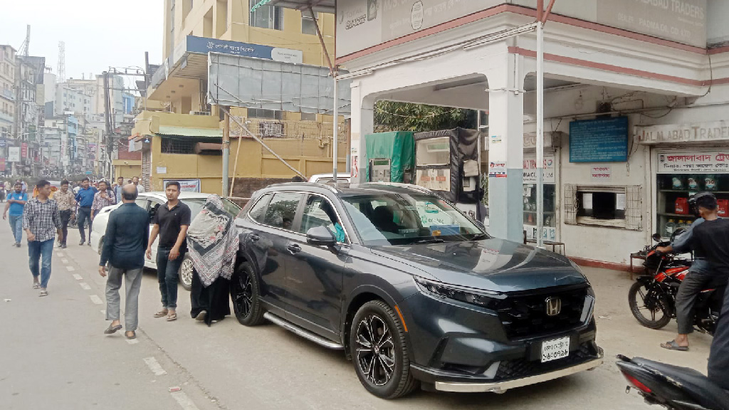 সিলেটে পেট্রল পাম্পের ধর্মঘট প্রত্যাহার