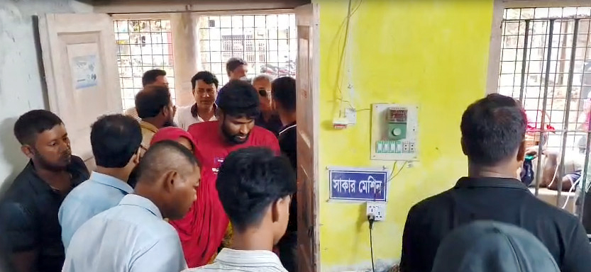 শ্যামনগরে খাল দখল নিয়ে আ.লীগ-বিএনপি-জামায়াতের ত্রিমুখী সংঘর্ষ, আহত ৮