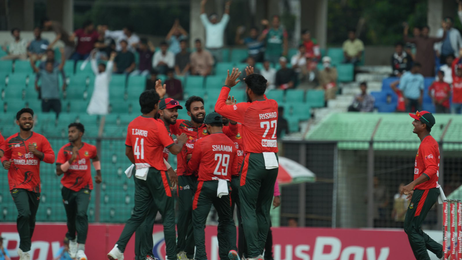 ঝড়ের গতিতে ছুটতে থাকা নিউজিল্যান্ডের লাগাম টানল বাংলাদেশ