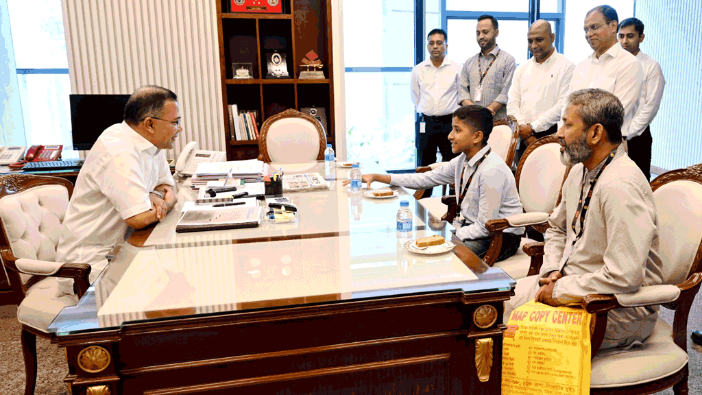 মাইলস্টোন ট্র্যাজেডিতে বোন হারানো তাহসিনকে সাক্ষাৎ দিলেন প্রধানমন্ত্রী