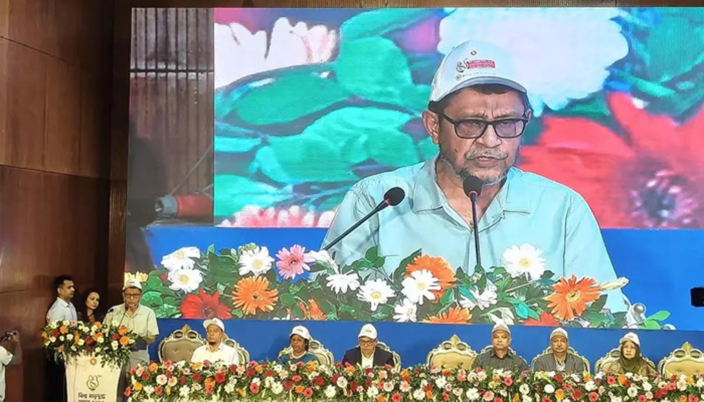 আধুনিক জীবনযাত্রার প্রভাবে মাতৃদুগ্ধ থেকে বঞ্চিত অনেক শিশু: স্বাস্থ্যমন্ত্রী