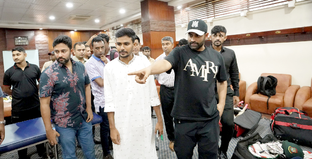 আসিফ মাহমুদ সুষ্ঠু নির্বাচনের আশ্বাস দিলেও পক্ষপাত হচ্ছে, তামিমের অভিযোগ