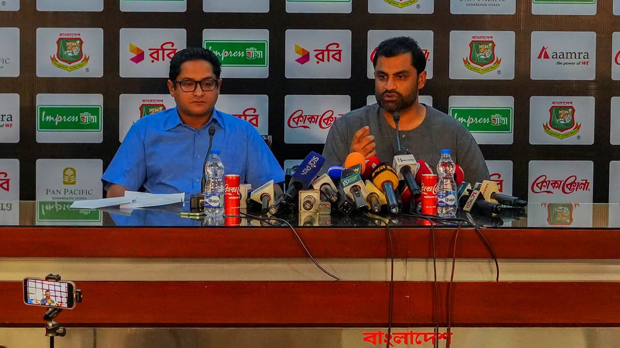 দুই বছরে ৪০ কোটি টাকা লোকসান, এবার বিপিএল করতে চায় না বিসিবি