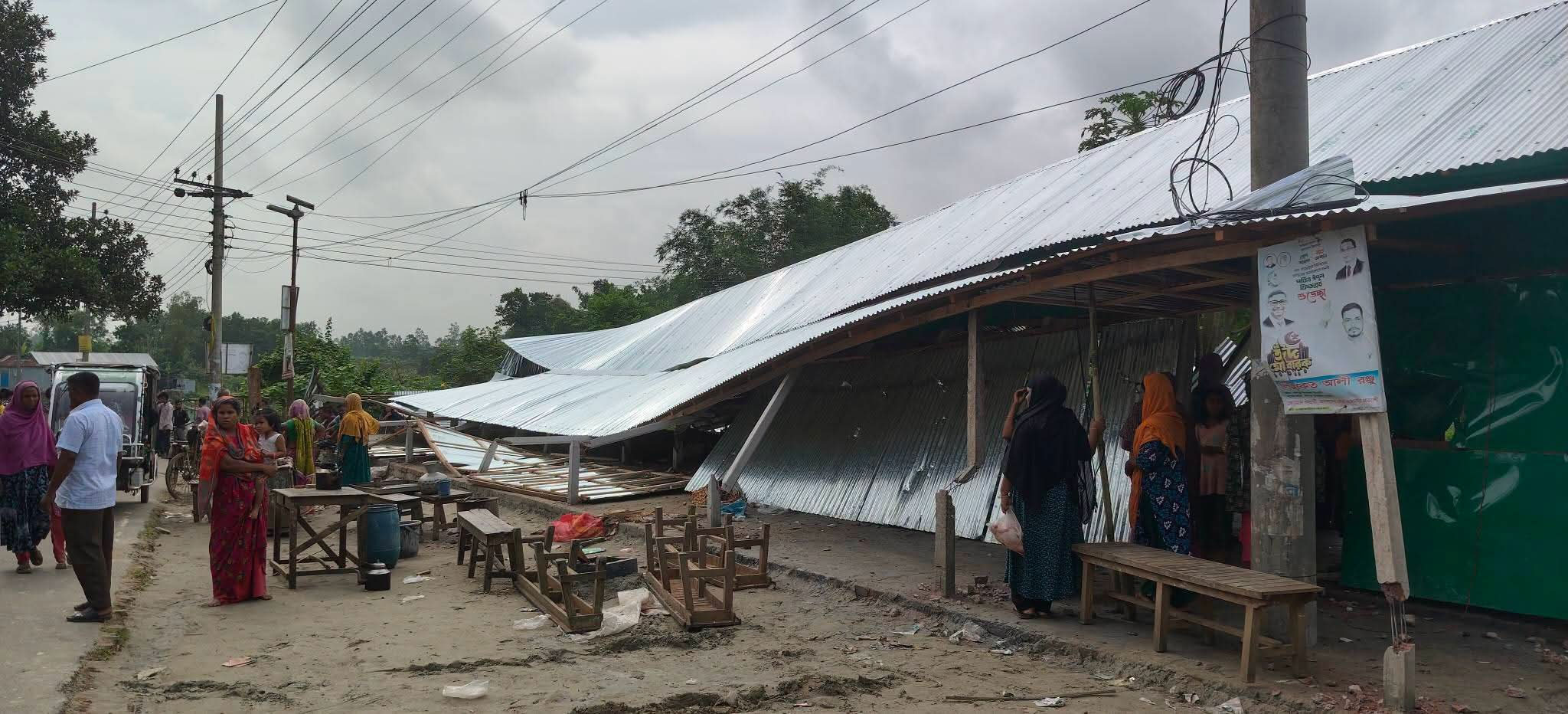 সখীপুরে ৬০ হাত ঘর ভেঙে দিল বন বিভাগ, জমির মালিকানা নিয়ে পাল্টাপাল্টি দাবি