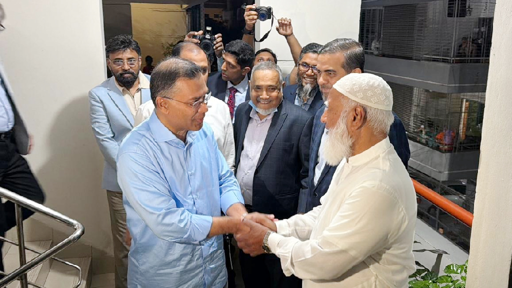 জামায়াত আমিরের বাসায় তারেক রহমান