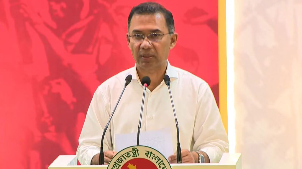 ভঙ্গুর পরিস্থিতির মধ্য দিয়ে নতুন সরকার যাত্রা শুরু করেছে: প্রধানমন্ত্রী