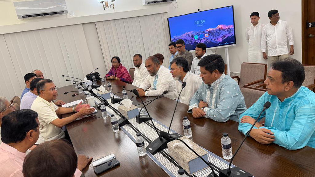 প্রধানমন্ত্রীর সঙ্গে সিটি করপোরেশন প্রশাসকদের বৈঠক