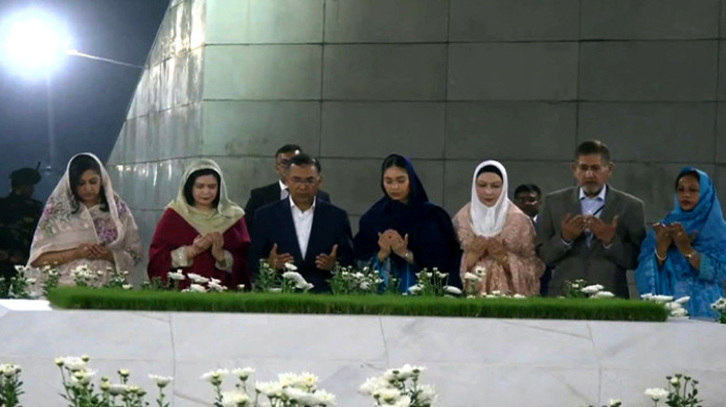 মা-বাবার সমাধিতে শ্রদ্ধা নিবেদনের পর মন্ত্রিসভার প্রথম বৈঠকে যাবেন প্রধানমন্ত্রী তারেক রহমান