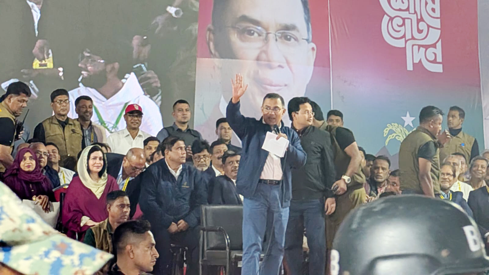 দেশের খেটে খাওয়া মানুষের জন্য বিএনপিই একমাত্র কাজ করেছে: গাজীপুরে তারেক রহমান