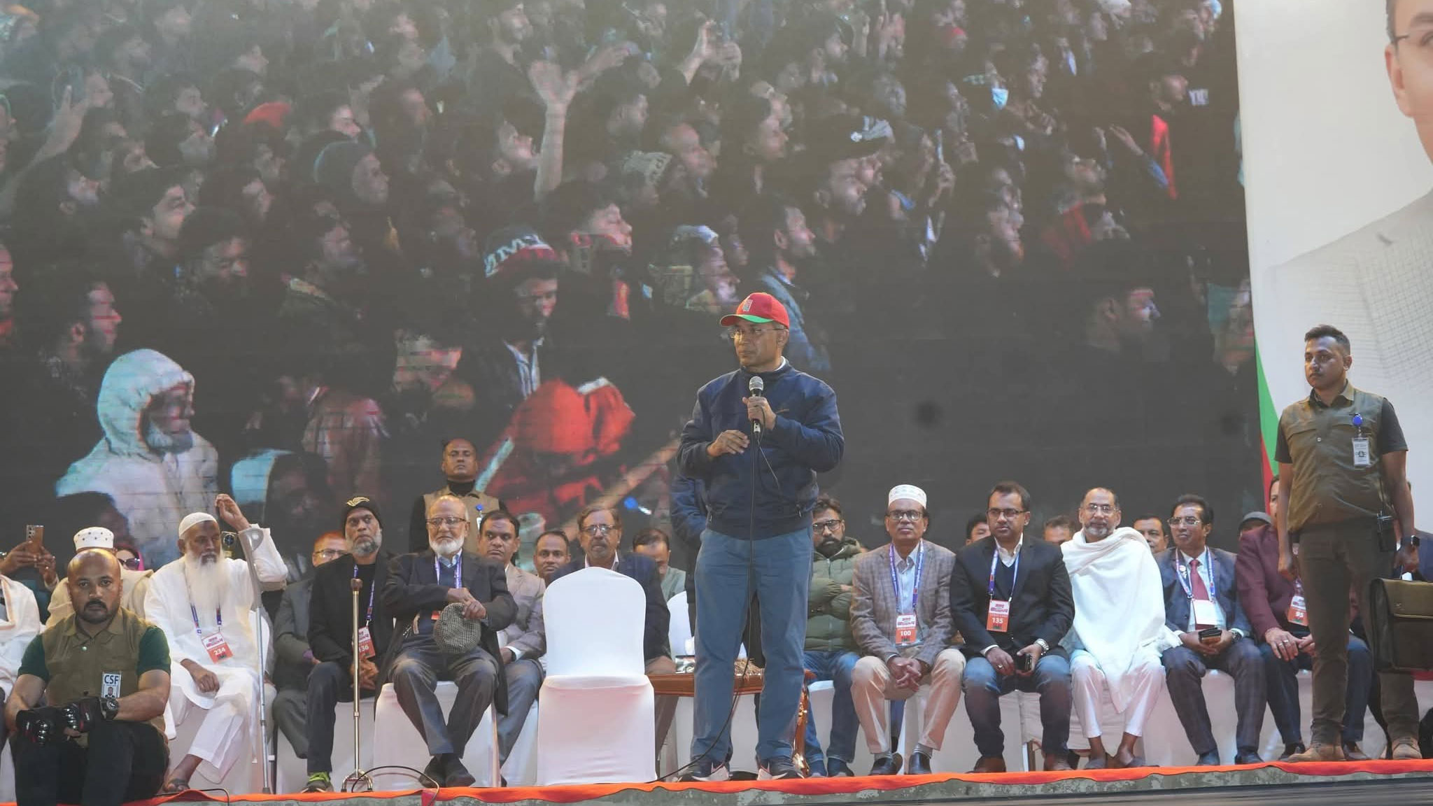 দাউদকান্দিতে নির্বাচনী সমাবেশে জনসমুদ্র, কৃষকদের সহজ শর্তে ক্ষুদ্র ঋণের আশ্বাস তারেক রহমানের